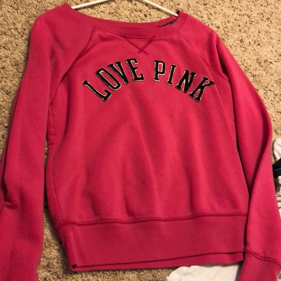 pullover - Picture 1 of 3